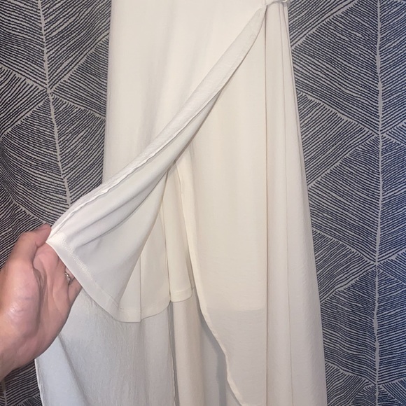 STUNNING Off White Wrap Dress - Picture 4 of 9